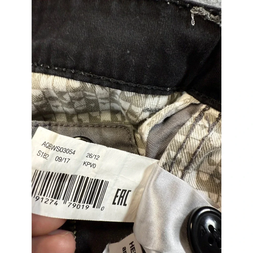 Quiksilver Regular Fit Chino Shorts Size 26 Gray Casual EUC